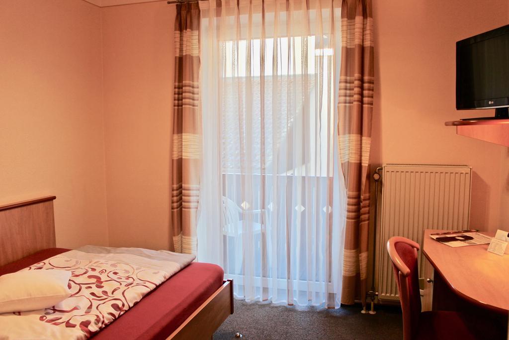 Hotel Zum Schwarzen Baeren Vohenstrauss Zewnętrze zdjęcie