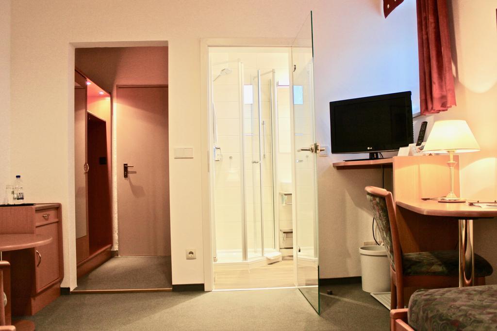 Hotel Zum Schwarzen Baeren Vohenstrauss Zewnętrze zdjęcie